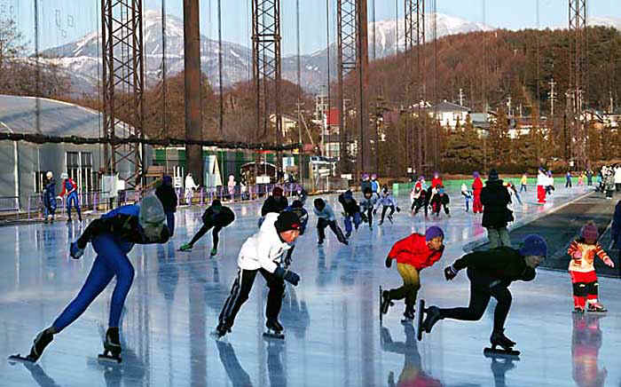 20060109Skating.jpg (101363 oCg)