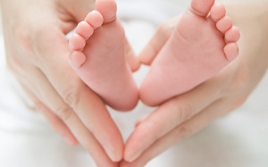 新生児、赤ちゃゅんの足