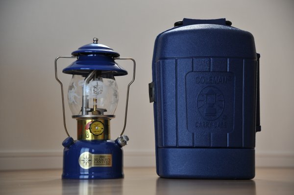 Coleman Season's Lantern 2013 (Model 200)