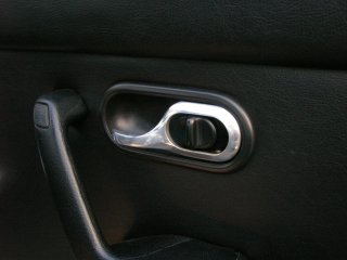 �A���~�̌��򂪂��܂��