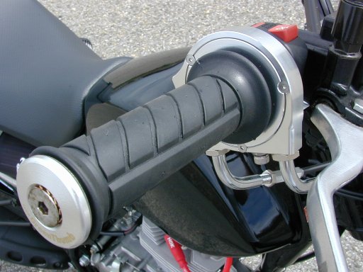 ���[�V���O�X���b�g��