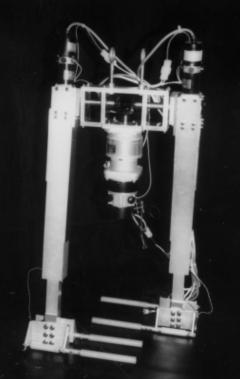 2足歩行ロボット「波平1号」 2