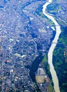 Tama River, Fussa city; view from the air