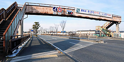 21)国道170号が通る「長池橋」(南東より)