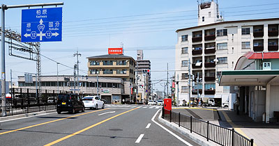 ④ バイパスどうしの交差点 土師の里交差点(南より)