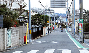 ② 府道１８９号(Ｆ地点から東を見る)