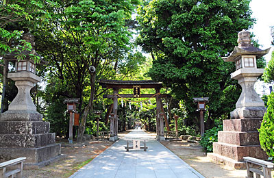 ④ 辛國神社参道入口(東より)