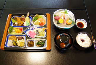 写真：仕出し・お弁当