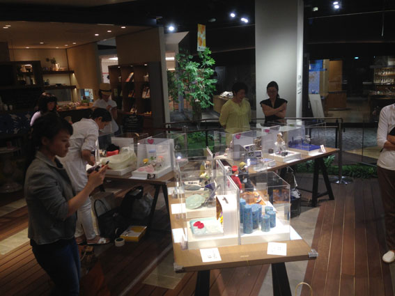 会場搬入風景2