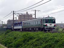 アンパンマントロッコ編成の控車キハ185-26。