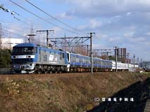 EF210-143が牽く415系甲種。500番台鋼製車と1500番台ステンレス車の混合であった。