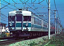 関西新快速塗装のクハ153-76(低運転台)