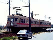 3700系と3730系がペアになった異色の編成