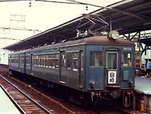 緑色塗装のモ3826
