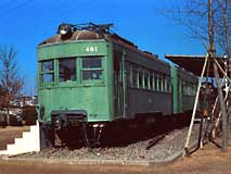 岡崎南公園に静態保存されているモ401。