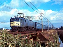 43系による大相撲巡業列車を牽くEF58123(東)
