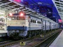 EF65533(稲)が牽く荷33レ