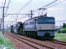 EF6586が牽く特大貨物
