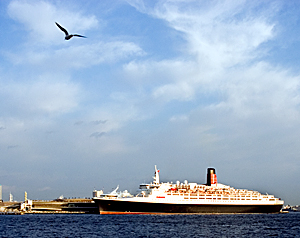 QE2