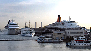 QE2とＡｍａｄｅａ