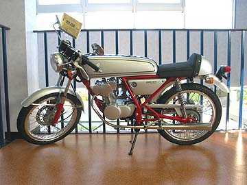 dream50�@�i���X�ɂāj