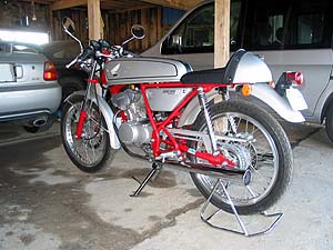 �������B