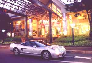 �z�e���O�ɂāB