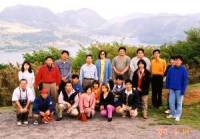 ���m�΂��o�b�N�ɏW���ʐ^