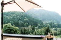 �e���X�ŐH��