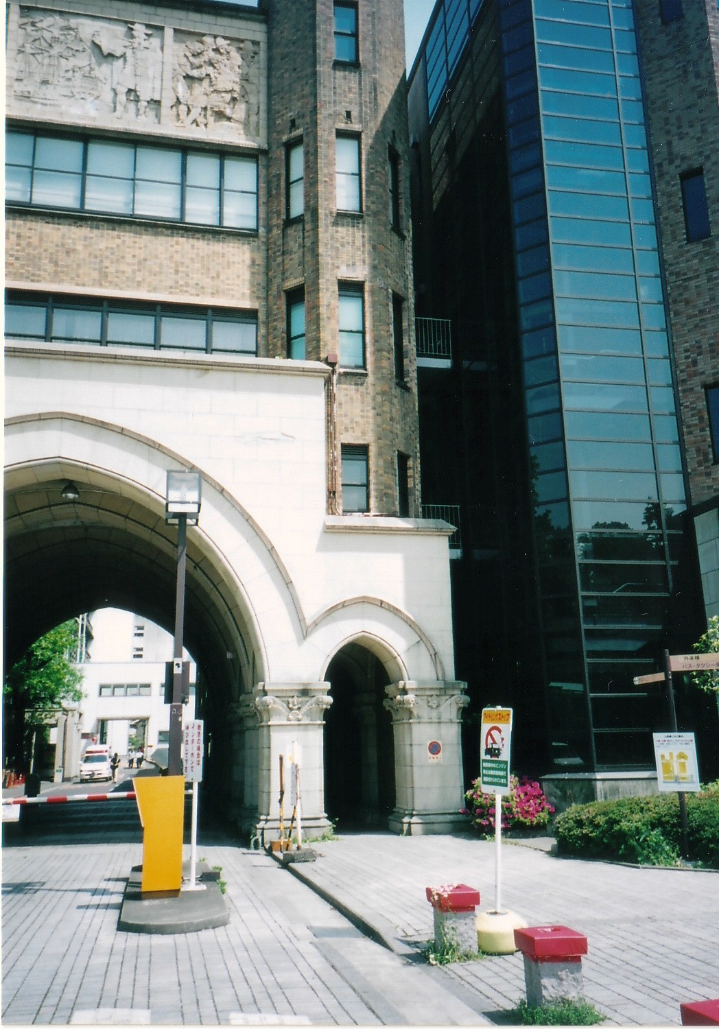 暗い通路
