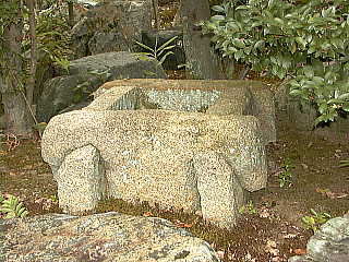 奈良石製角井筒 奈良石製角井筒