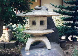 石灯籠　大型 石灯籠 大 阿蘇！引き取り限定 - メルカリ