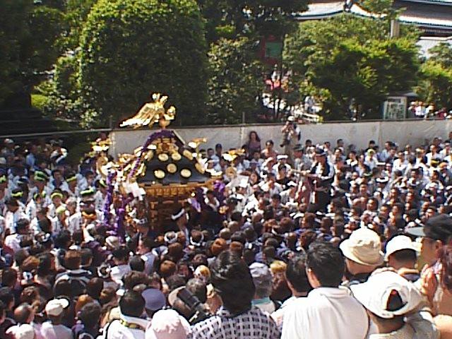 ちょっち休憩〜