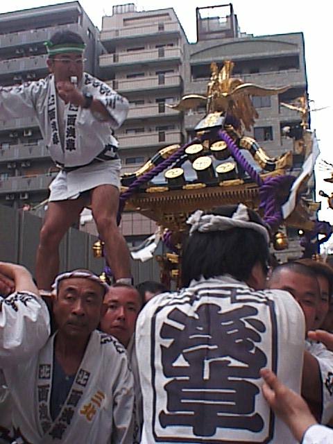 い〜くぞ〜