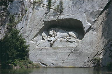 Photo: Lion Monument