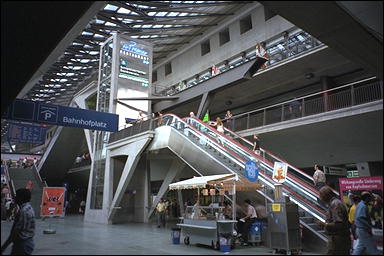 Photo: Escalator, Lucerne Station