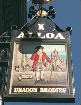 Photo: Signboard, Deacon Brodies Tavern 1