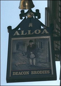 Photo: Signboard, Deacon Brodies Tavern 2