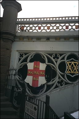 Photo: Coat of Arms, Lendal Bridge