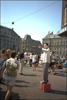 Photo: Street Performance 1