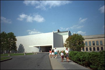 Photo: Entrance, Museum of Fine Arts