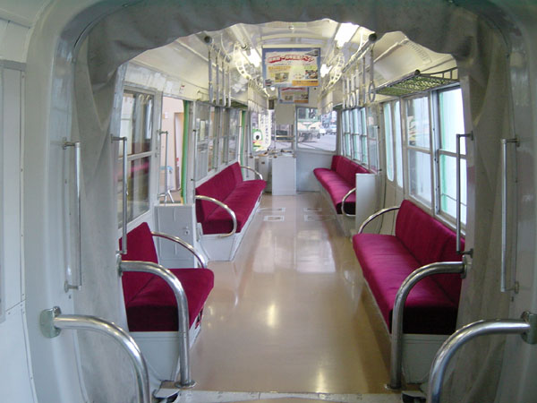 車内 2004年3月17日撮影