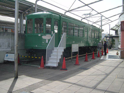 塗装作業の最中 2003年3月3日撮影
