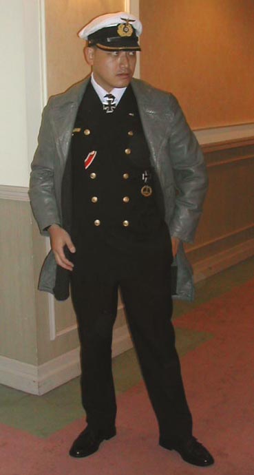 軍装コスプレ野郎！