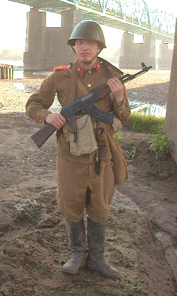 ソ連軍　赤軍　折り襟キーチェリ ソ連軍 赤軍 折り襟キーチェリ