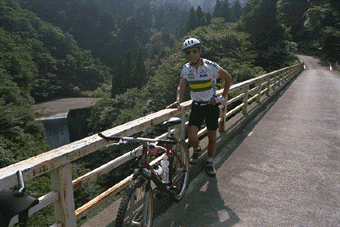 ���̌������ɑ�