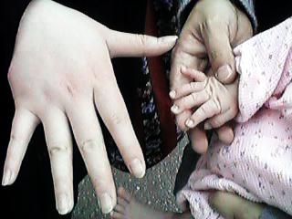 この手の大きさの違いって…