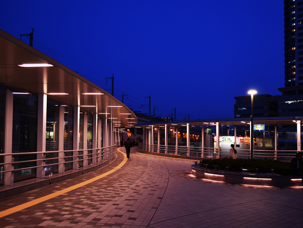 武蔵浦和駅前デッキ