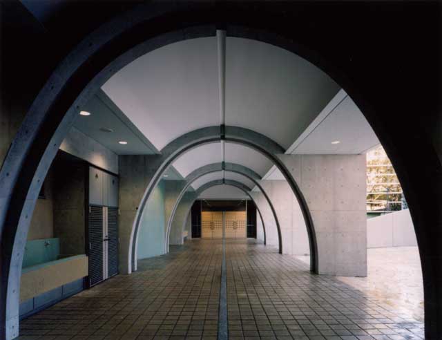 正面メイン通路