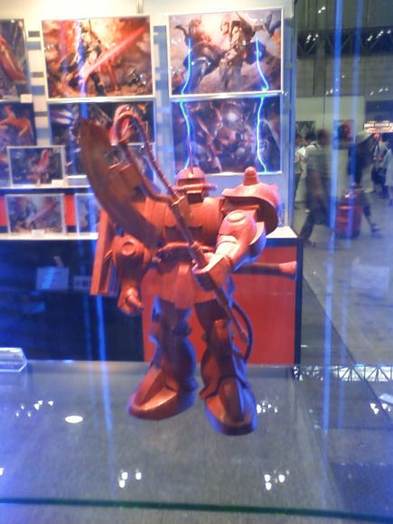MS-06Sなので、シャアザクか?